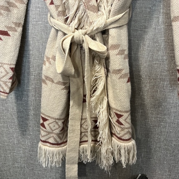 Cardigan - Picture 2 of 5